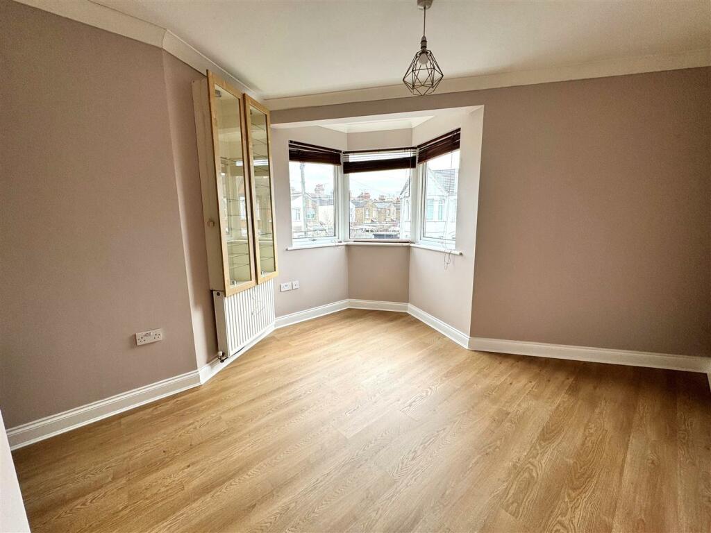 Bedroom.jpg