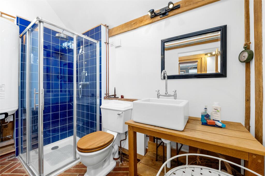 Annexe Shower Room