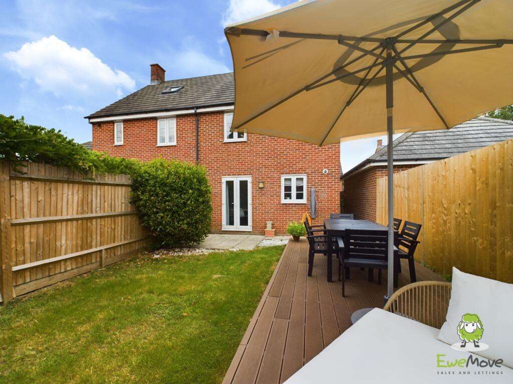 CAM03778G0-PR0073-STILL009