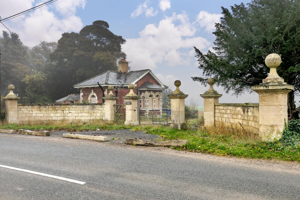 Bilham Lodge, Brodsworth, Doncaster, DN5 7DW