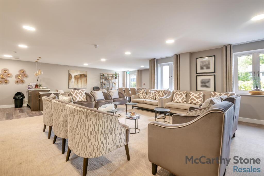 8662132-interior15.jpg