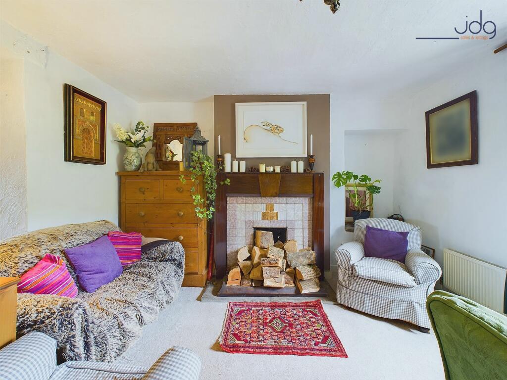 Front lounge