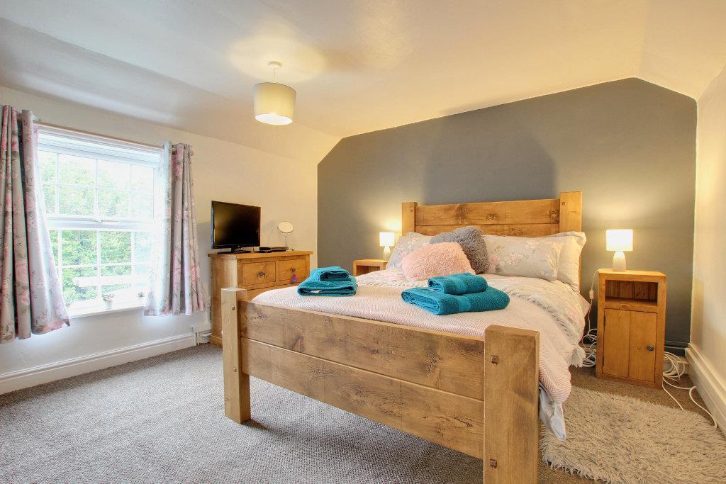 BEDROOM 1