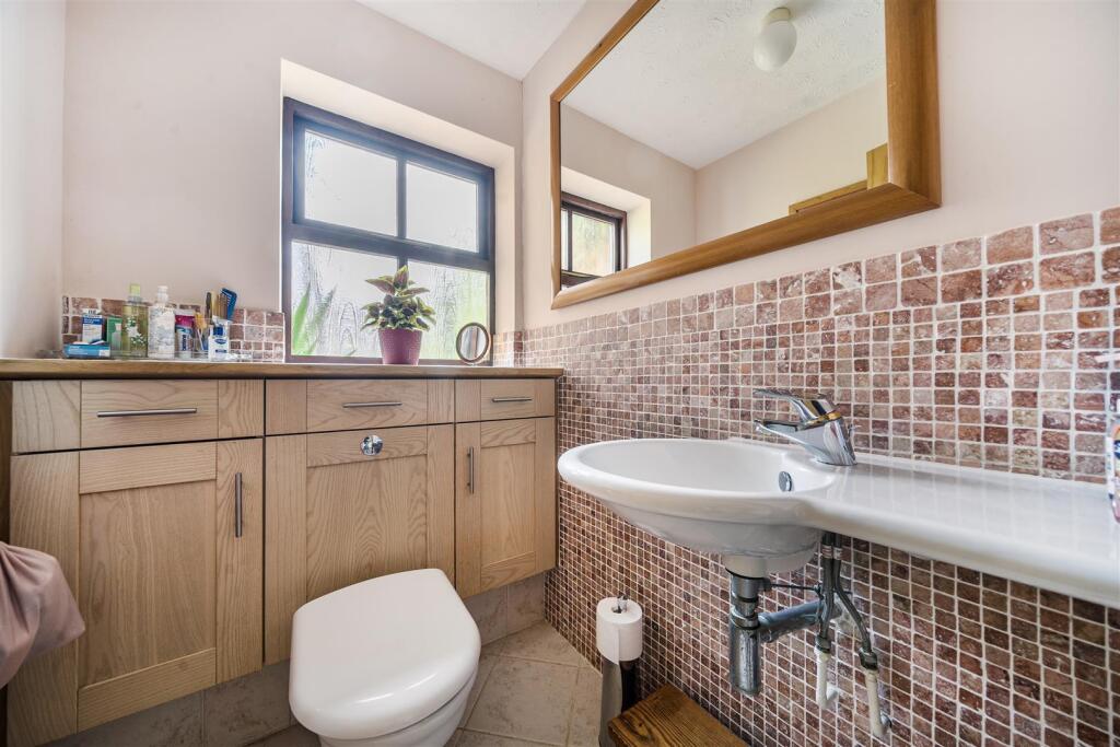 Apple Dene, 27 Careys Road, Pury End (10).jpg