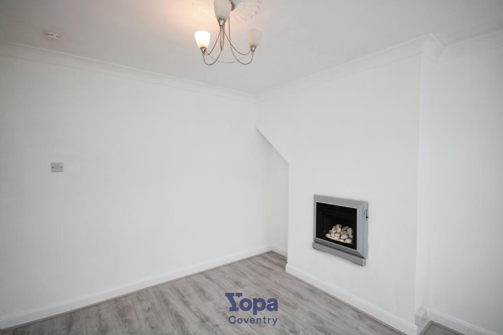 B7b8bc2f-Living 20Room 203.JPG