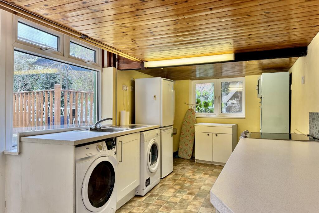 Annexe Kitchen/Utility