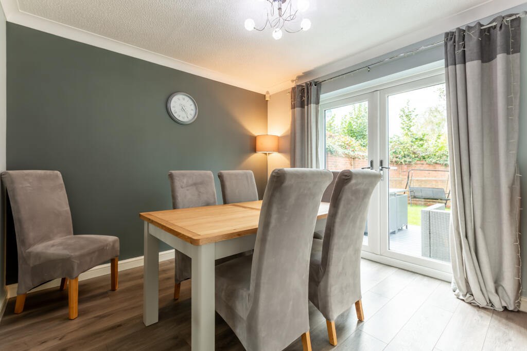 Robinson-David-Estate-Agents-Gloucester-Cherringto