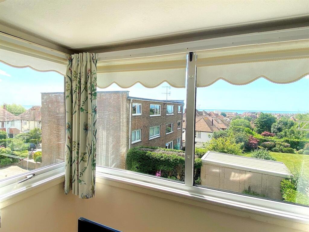 6 Highgrove - View1.jpg