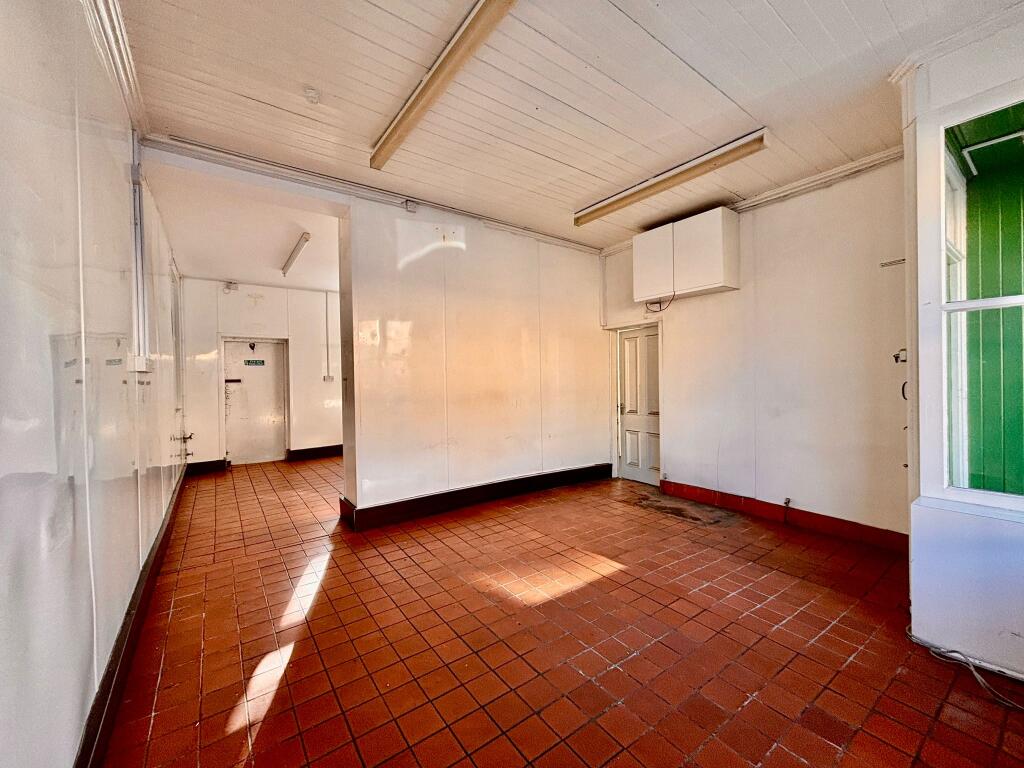 PHOTO-2025-10-29-10-31-15 T202510291417.jpg