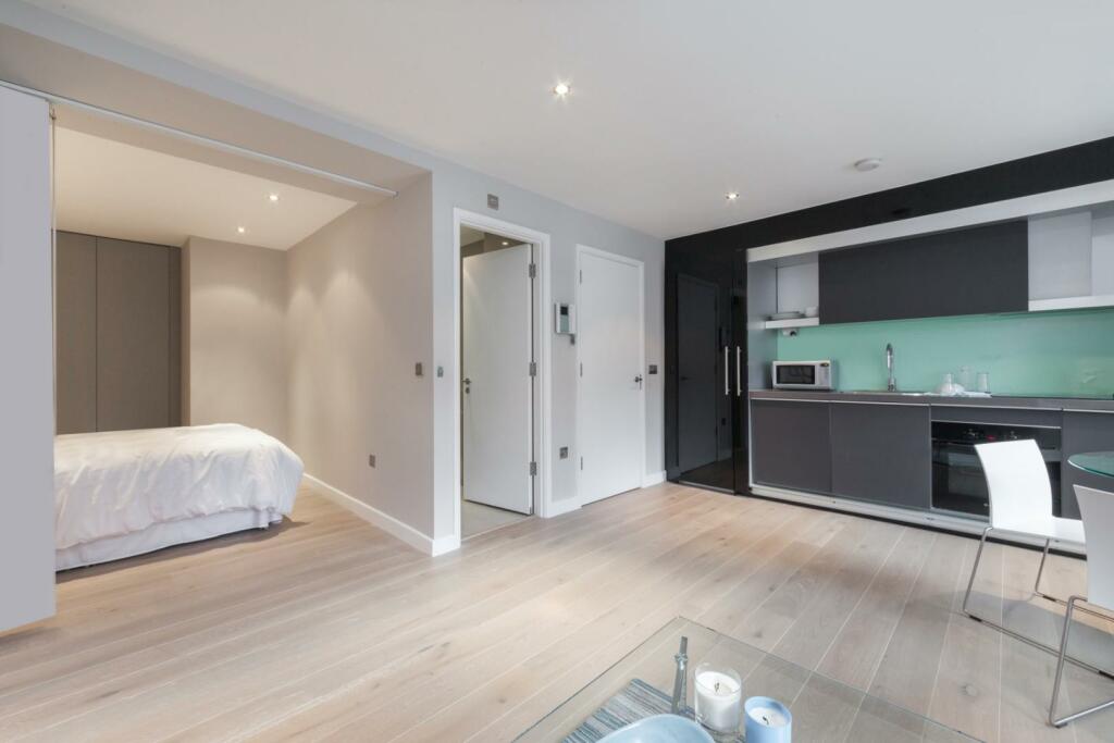 reception_bedroom.jpg