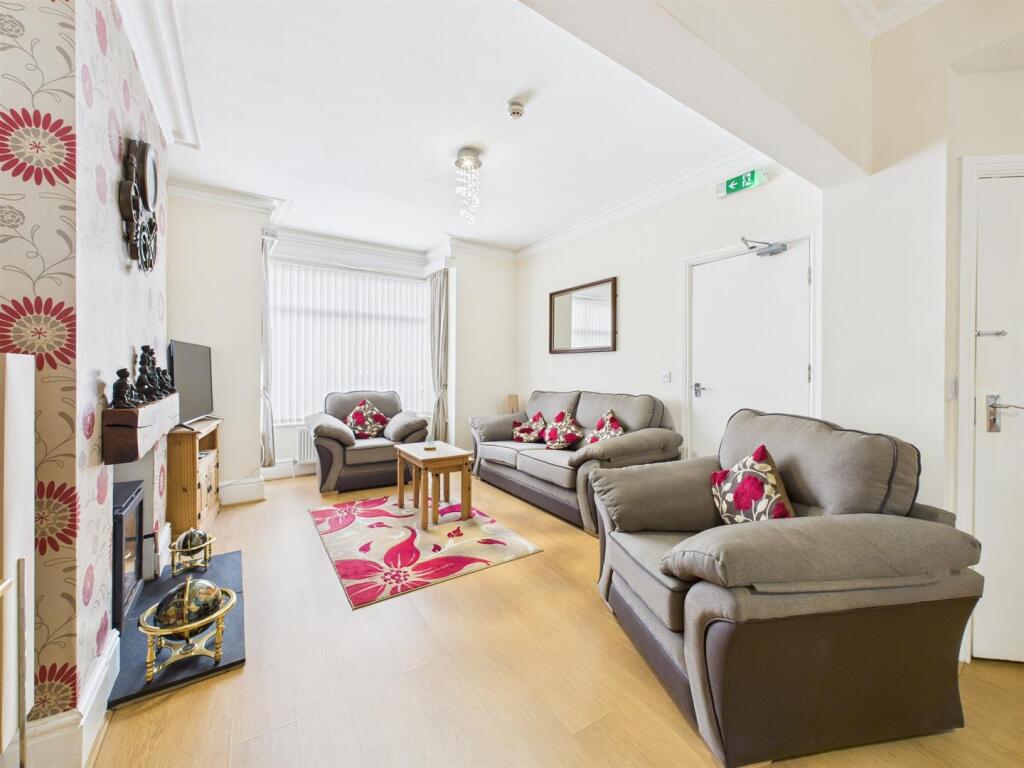 Lounge: