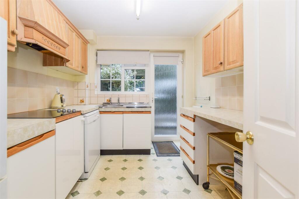 Constables - 15 Old Farm-17.jpg