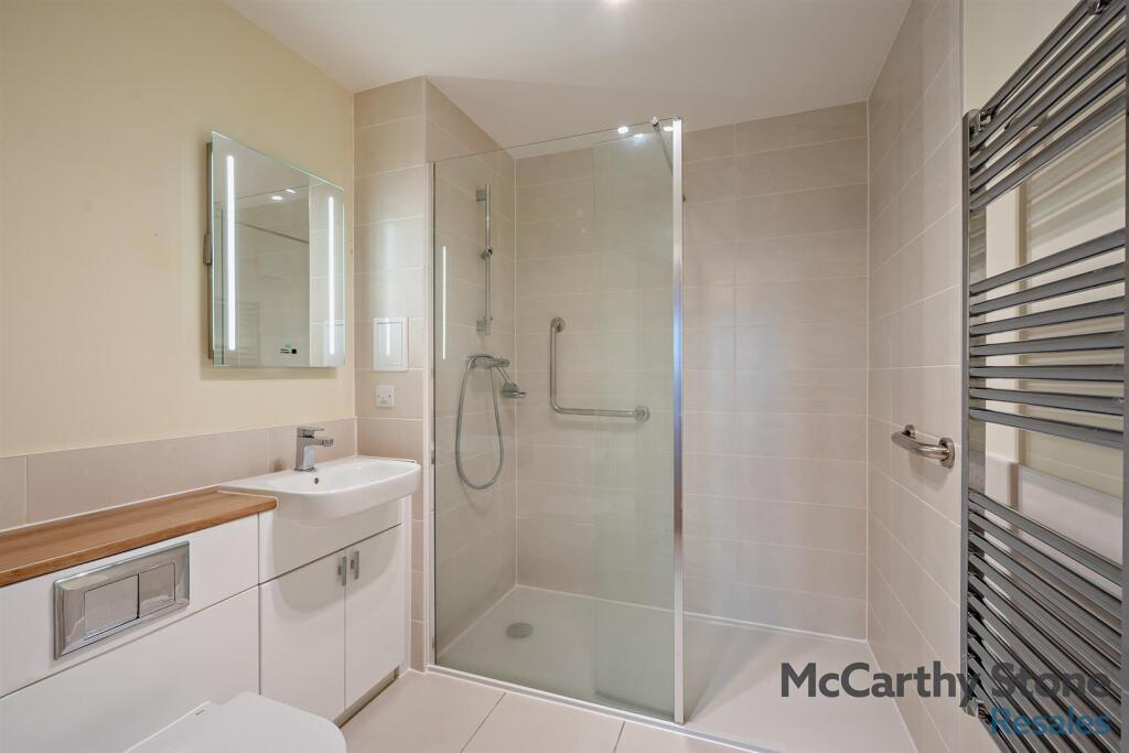 En-Suite Shower Room: