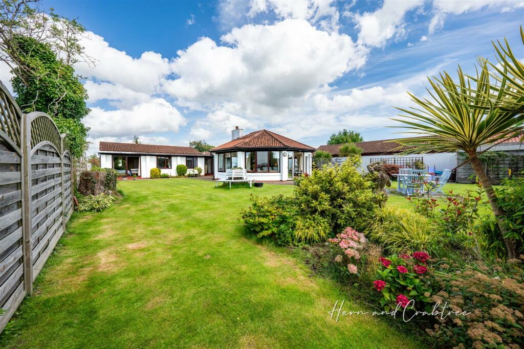 Wellfield Court, Marshfield, HernCrabtree (12).jpg