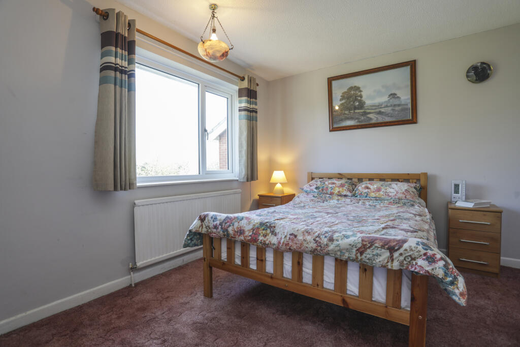 Bedroom 1.jpg