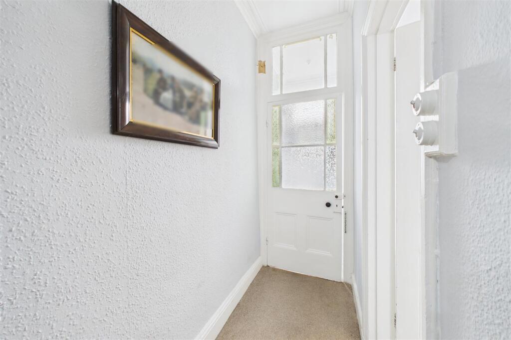 Flats A &amp; B 4 Southend Road WSM, North Somerset BS