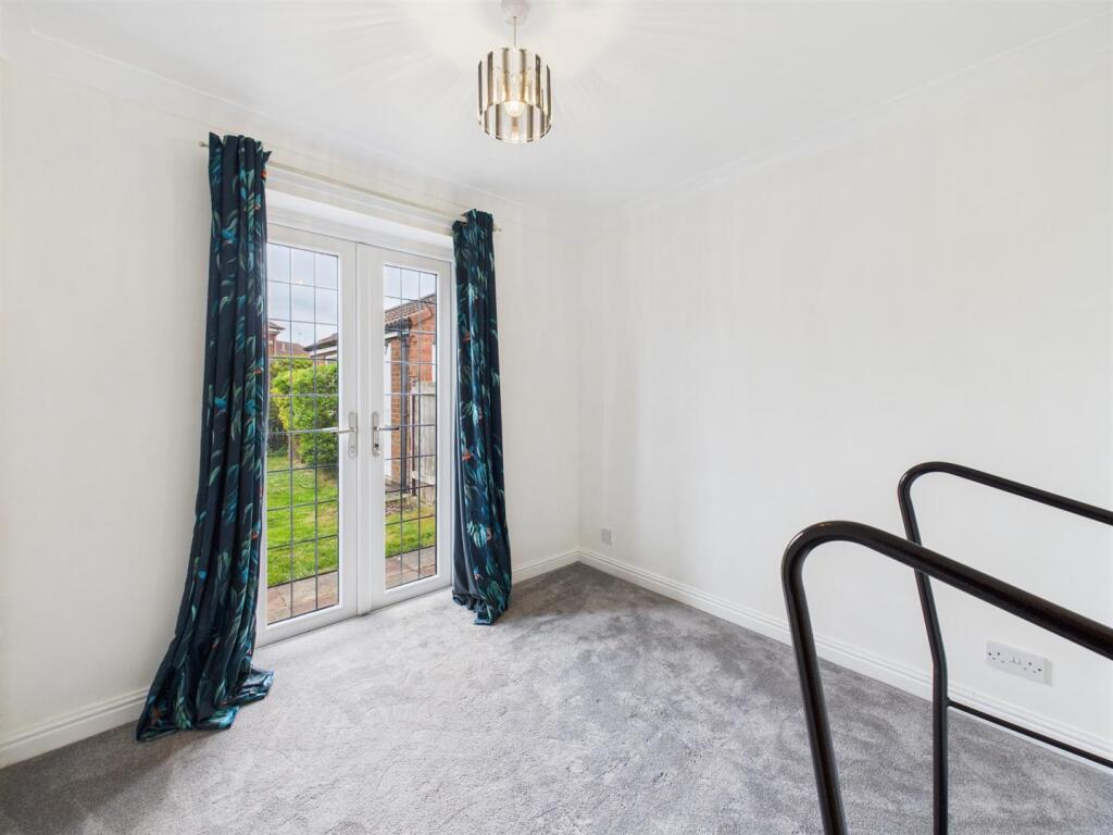 Bedroom: