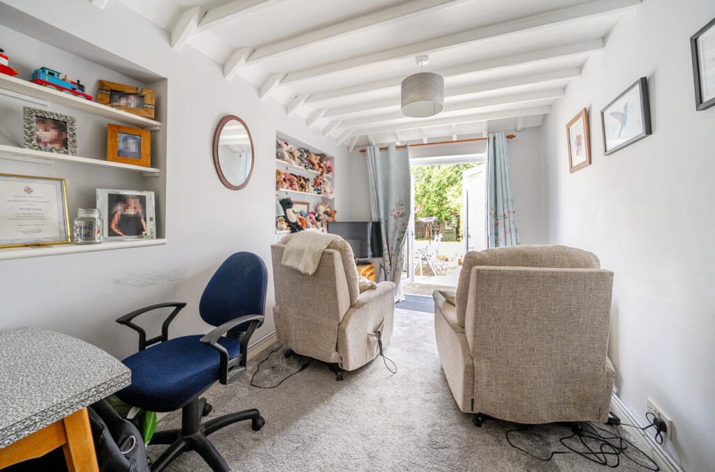 1301913-9-683db11...