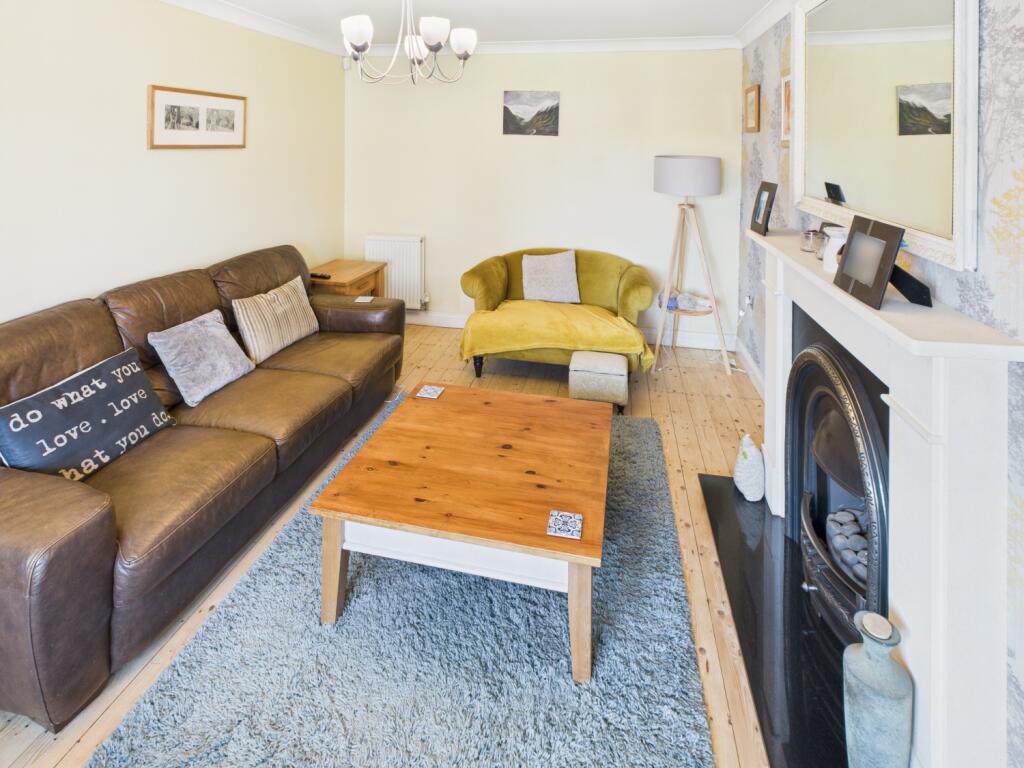 CAM04233G0-PR0017-STILL008 - Copy