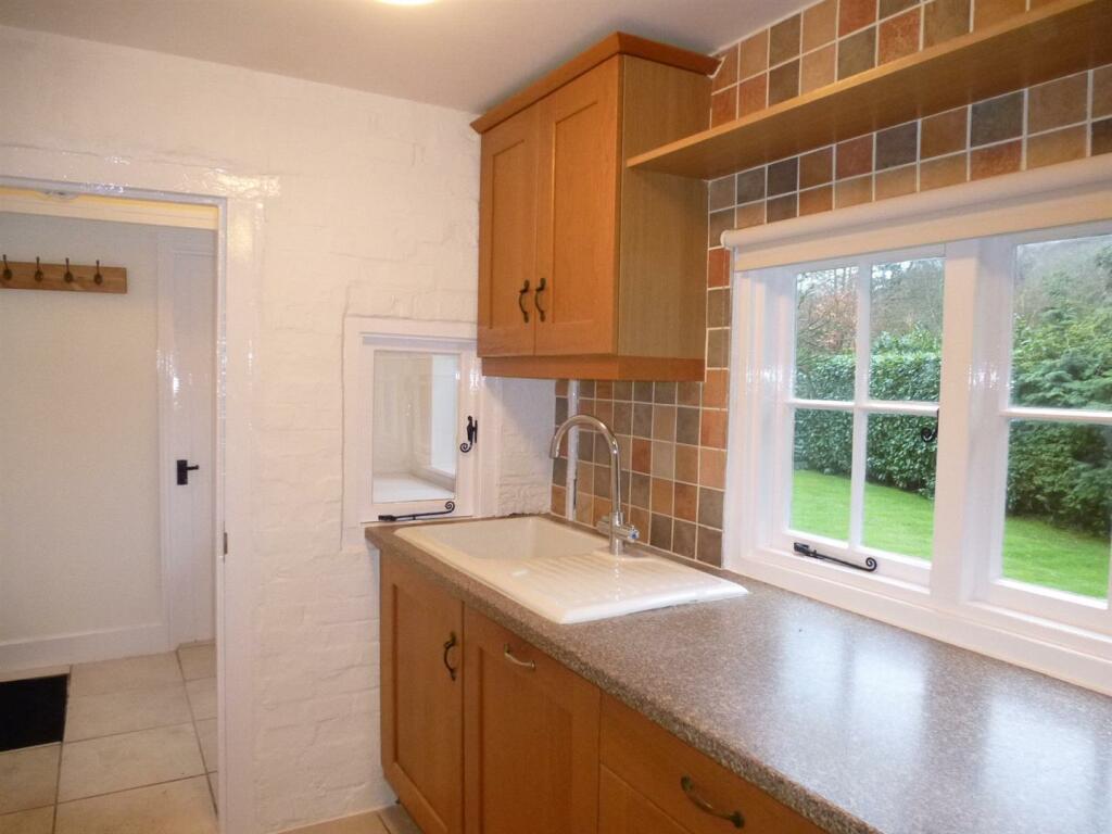 Angell's Stone Cottage - kitchen to utility.JPG