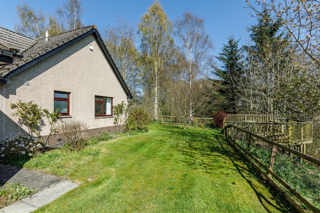 34 Melrose Road Galashiels Externals 09.JPG