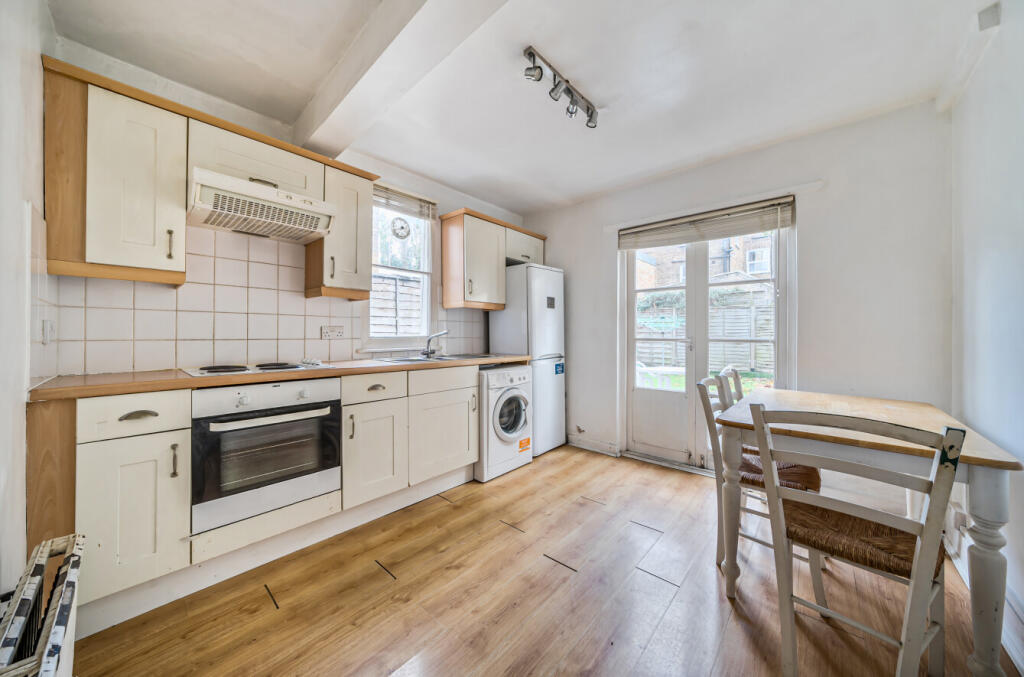 1380638-15-691464...