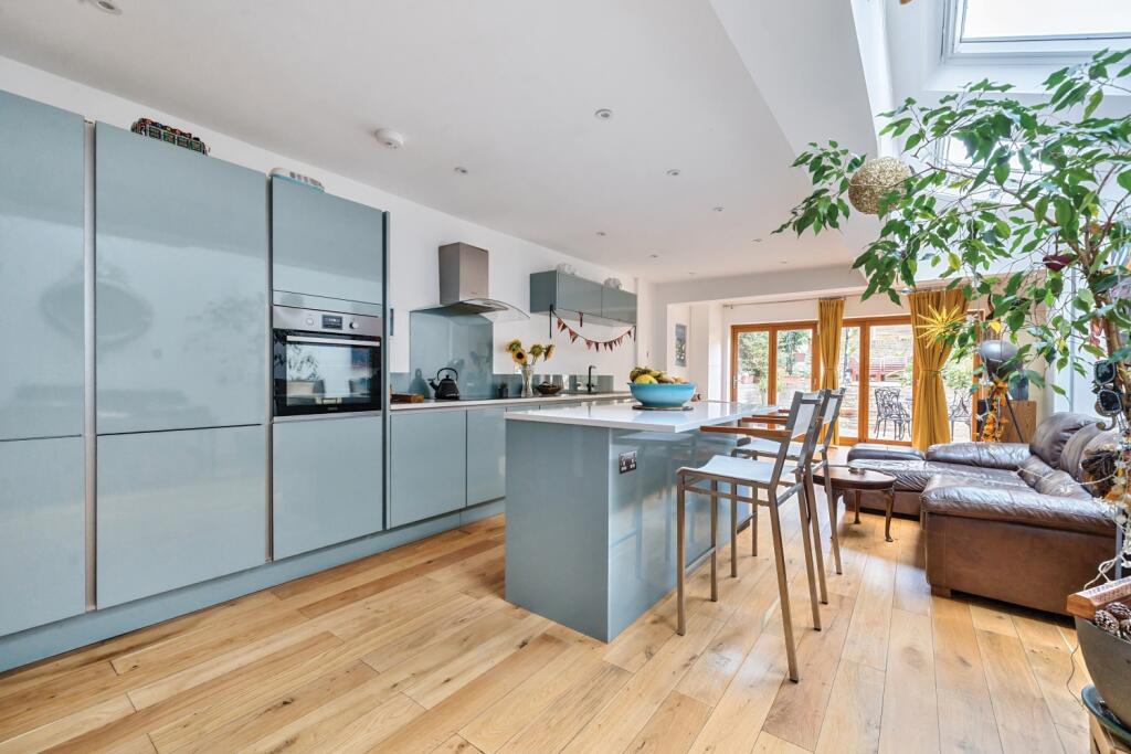 1316093-21-6874fee4ee713