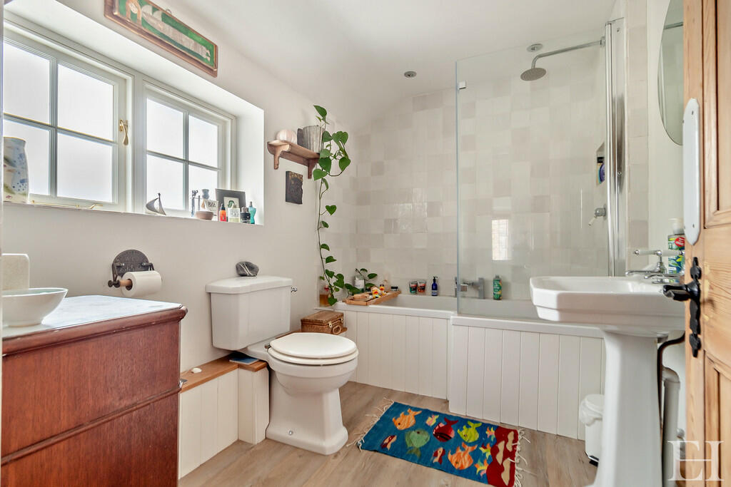 8623736-interiorW...