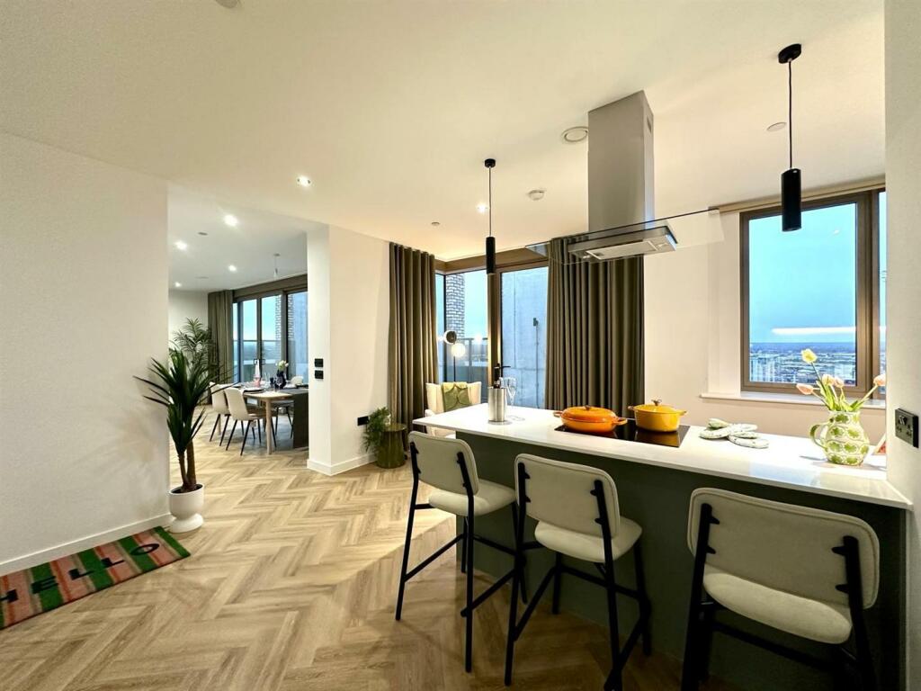 Penthouse 18.jpg