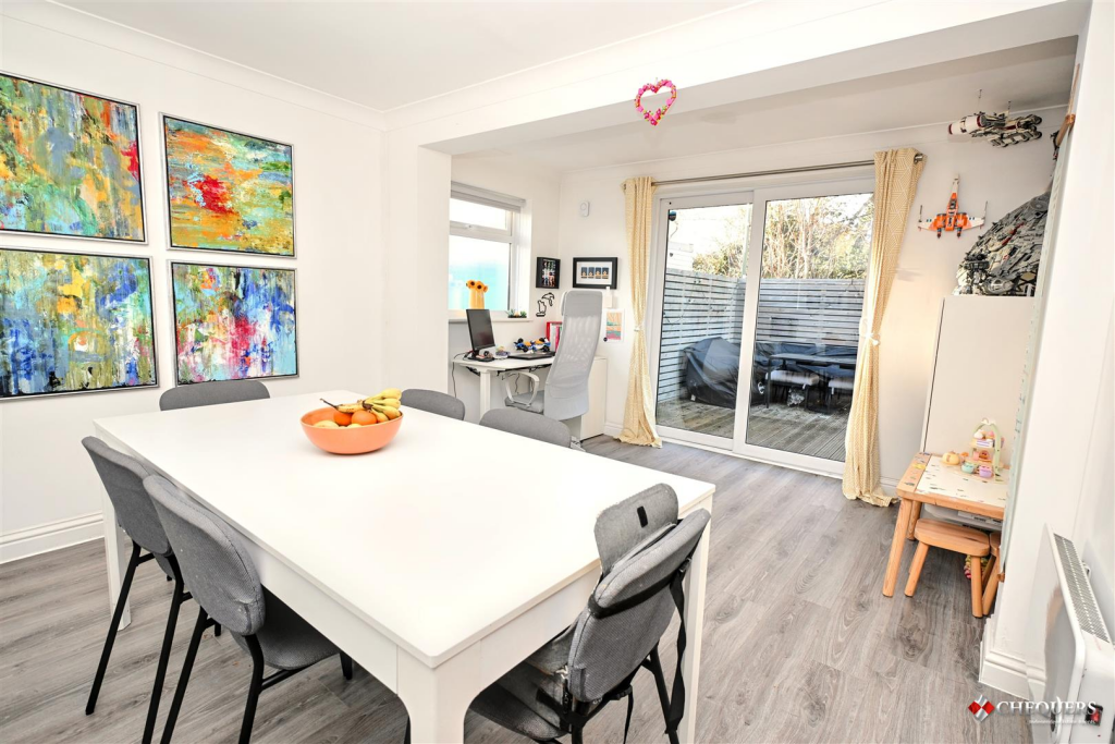 Dining / Family room