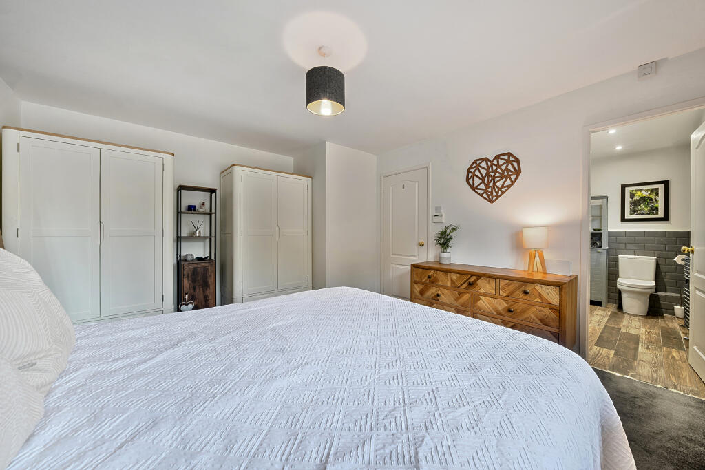 1311826-23-685ade11e0608