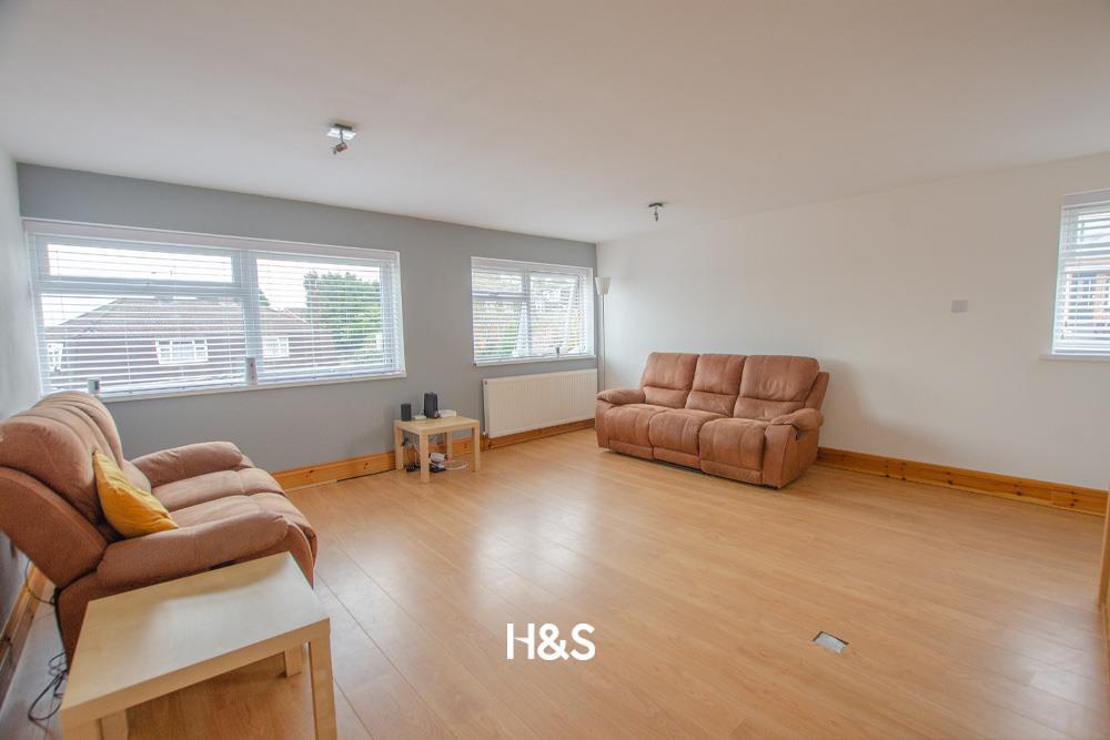 118 dawberry fields road - lounge..jpg