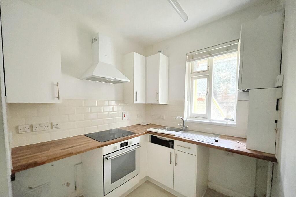 18a Godolphin Road, London,  W12 8JE