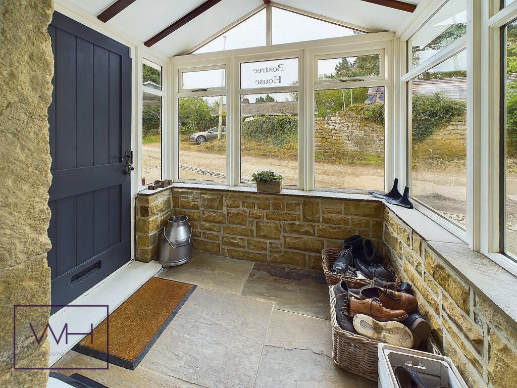 ENTRANCE AREA CAM037