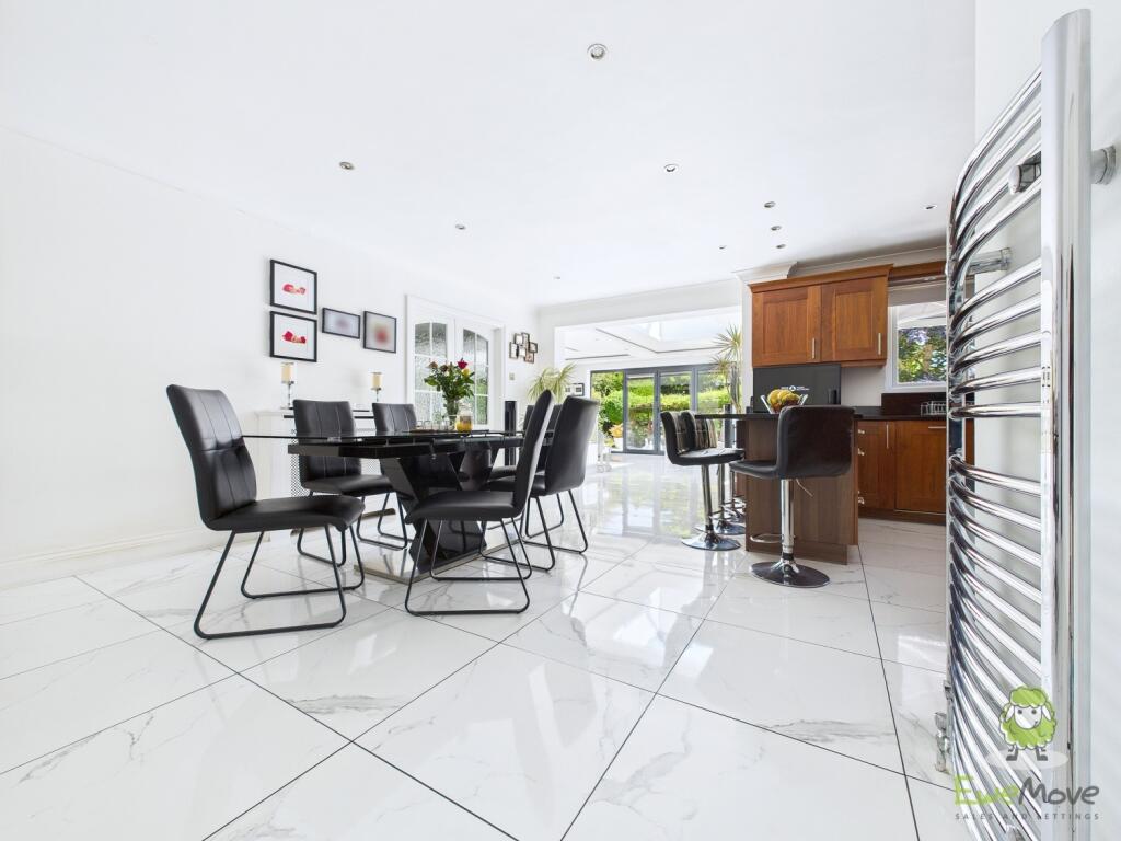 CAM01543G0-PR0141-STILL042