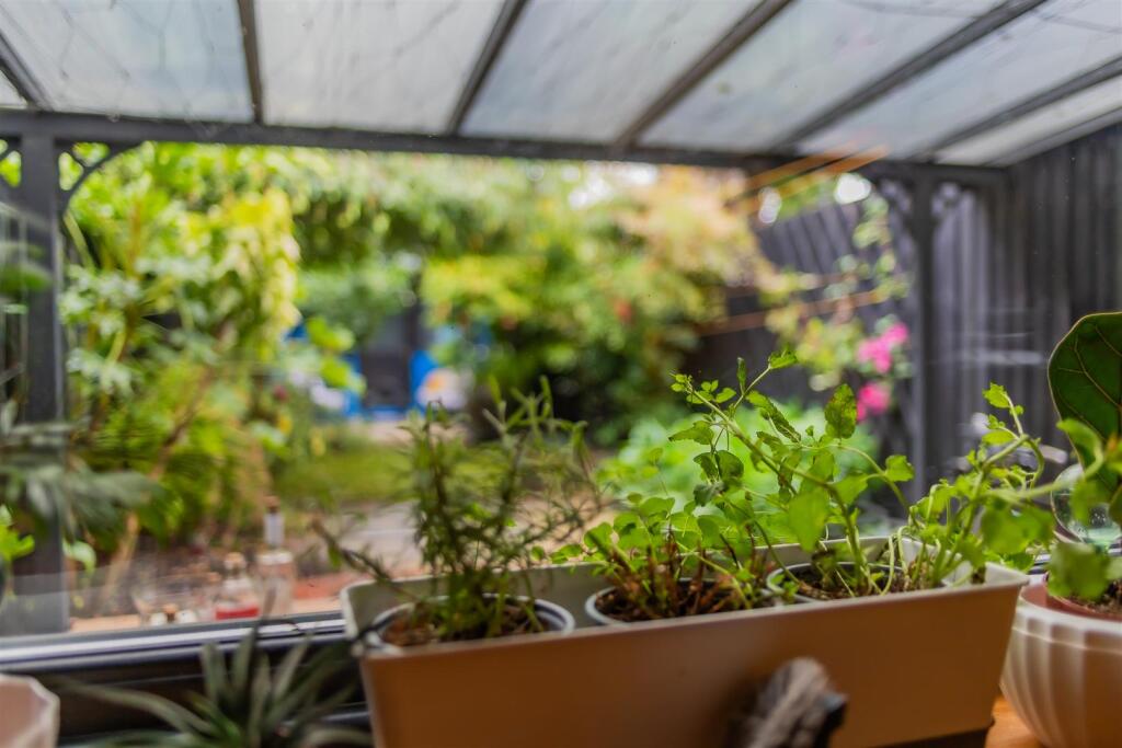 Severn Grove 26-35.jpg