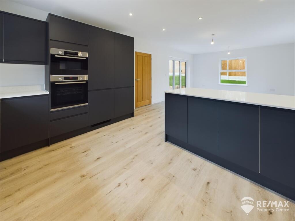 Kitchen Units.jpg