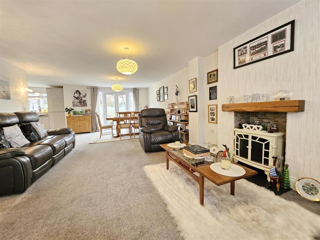 Lounge Area