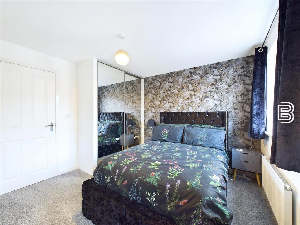 Bedroom 1 (1).jpg