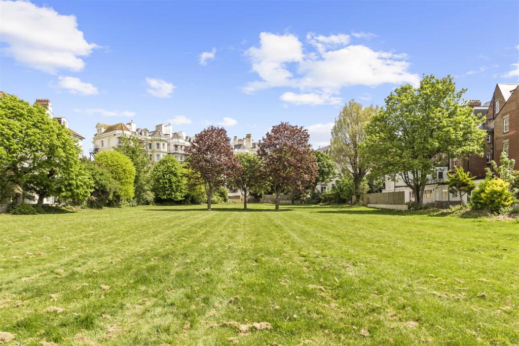 communal garden #3.jpg