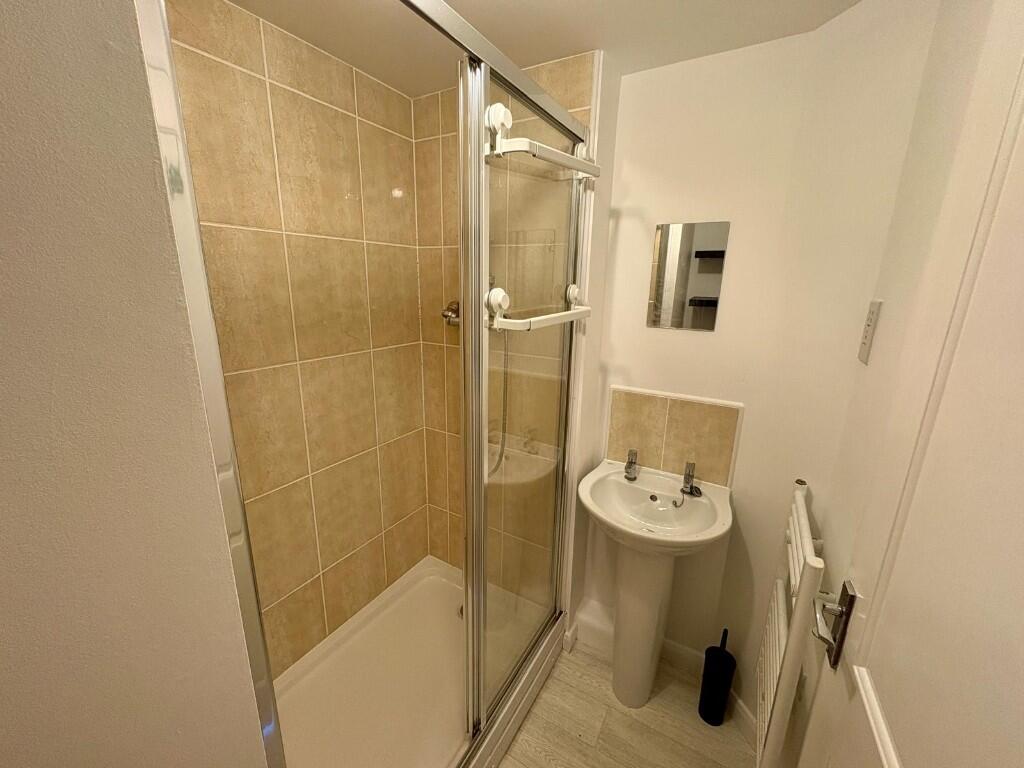 Bed 1 Ensuite