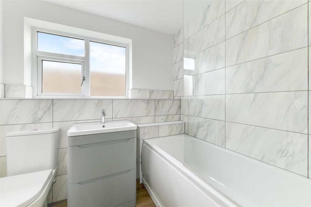 BRIAVELS COURT (15).jpg