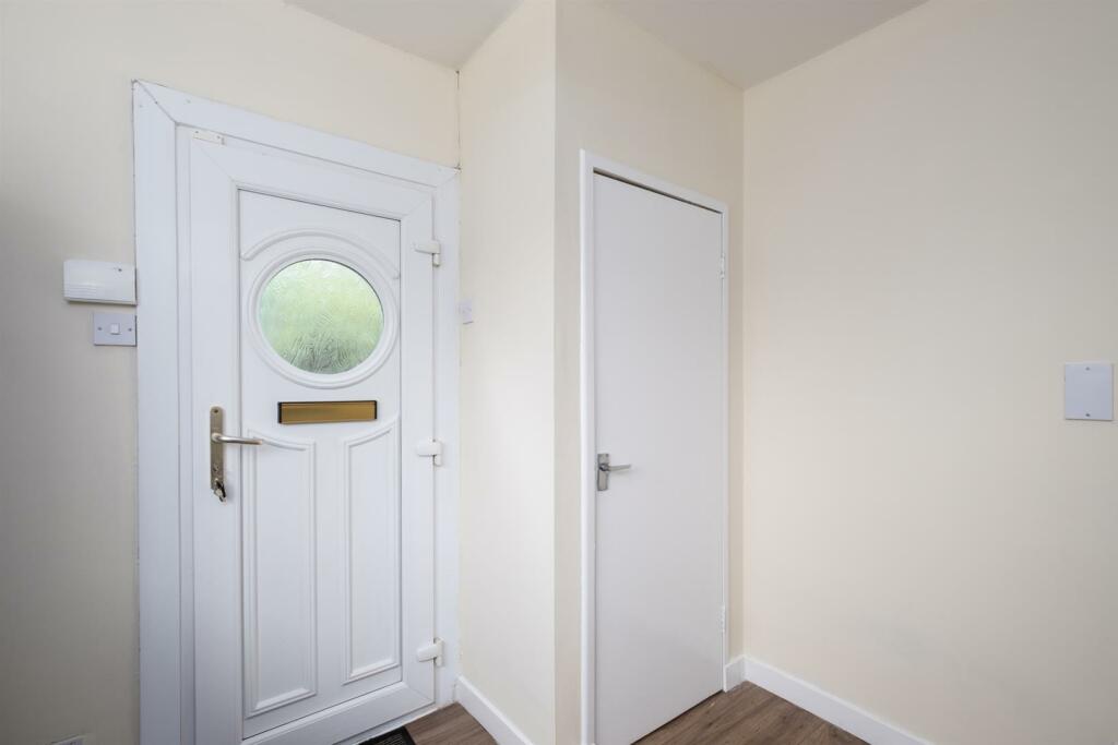 019-8 Lawhill Rd Law ML8 5JQ.jpg