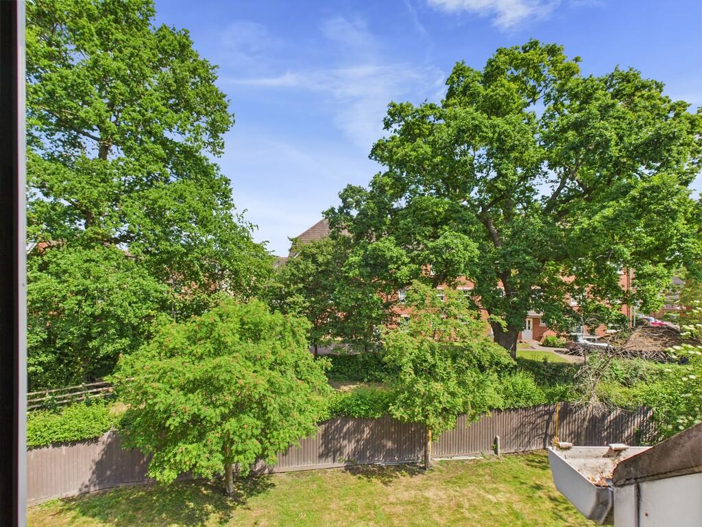 CAM04914G0-PR0134...