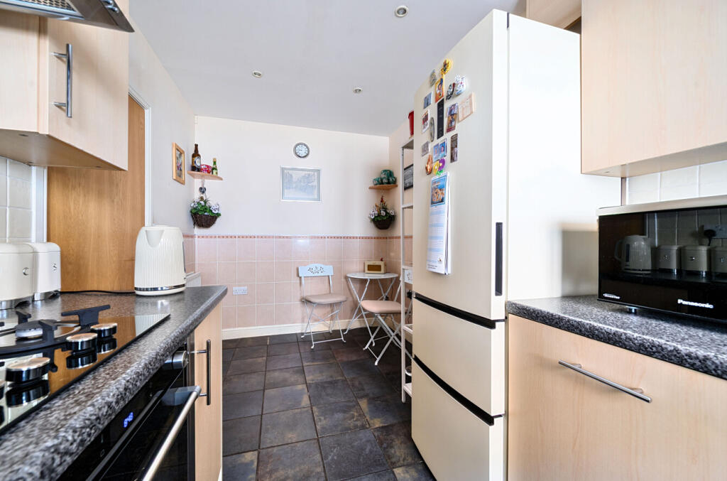 1-681b10c38c24a-1...