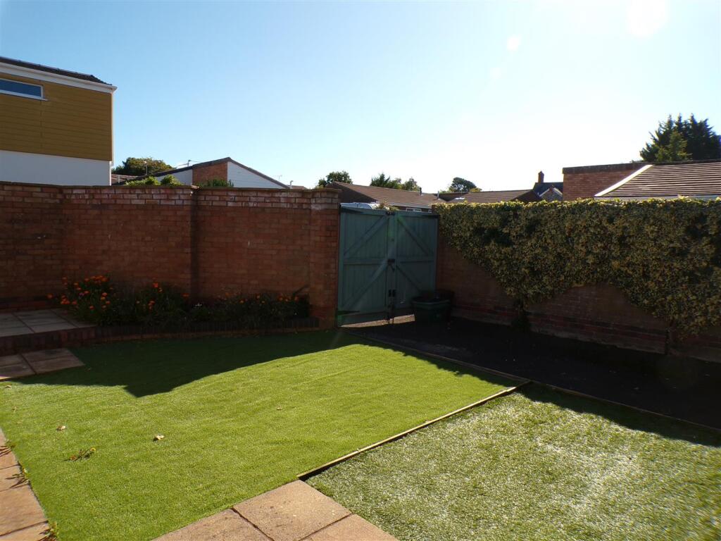 DRIVEWAY &amp; GATES
