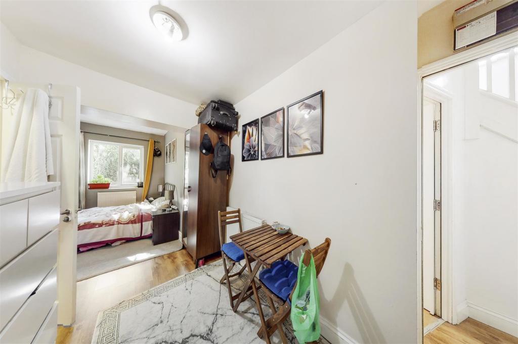 53 Chartley Avenue - Egq9oKVBiUzaU5eL0vat.jpg
