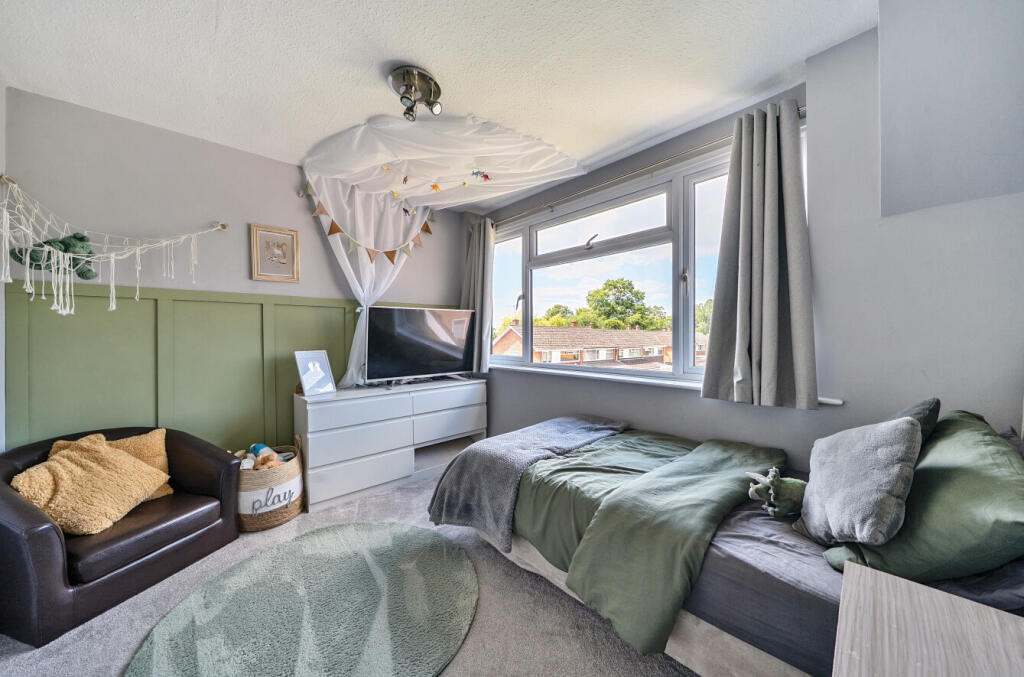 1300873-10-683d912ee8f09