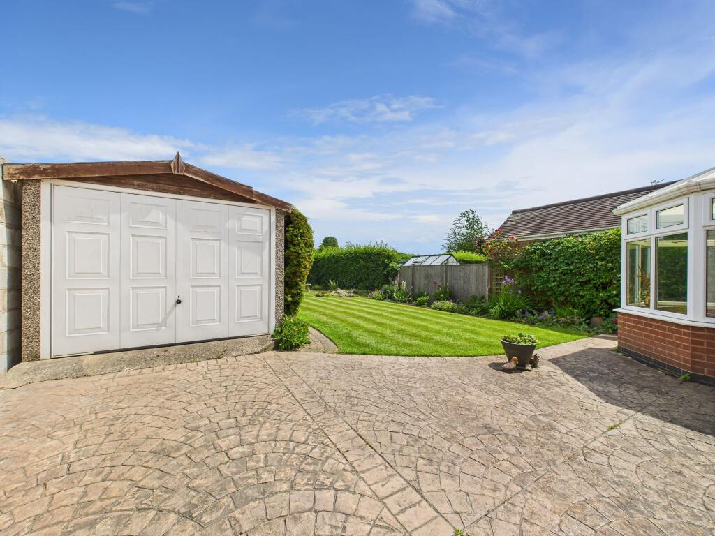 Garage and Rear Garden