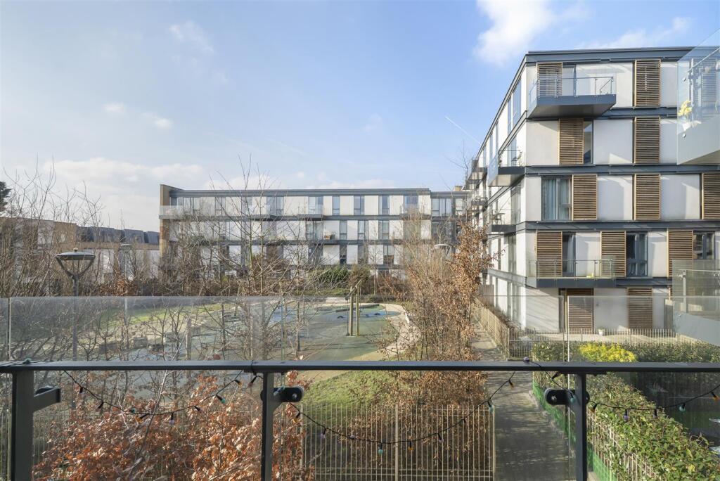 Citius Court, E4